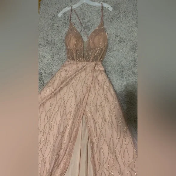 Ligh pink bodice a line dress with high slit size 8 perfect condition - Picture 2 of 4